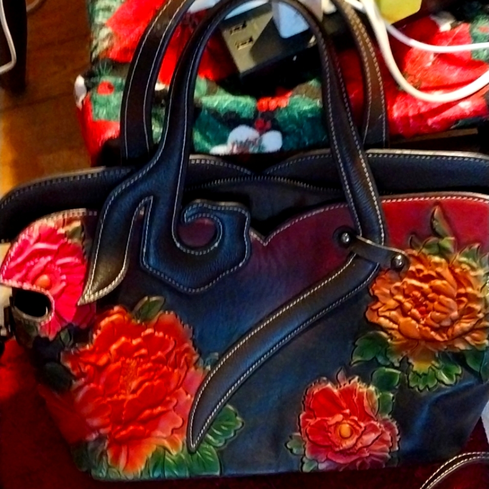 Handbag Brand New! Black Leather with gorgeous leather flowers embroidered on it